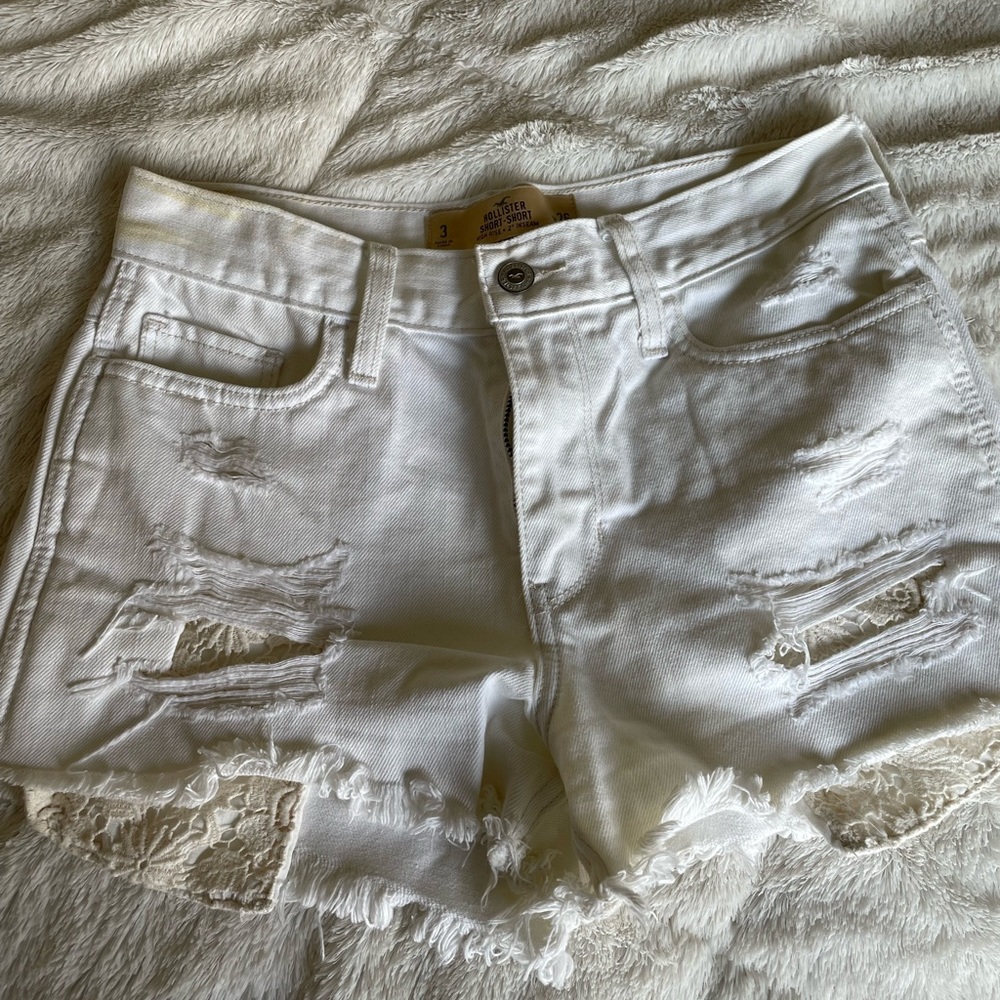 White jean shorts from Hollister. Size 3